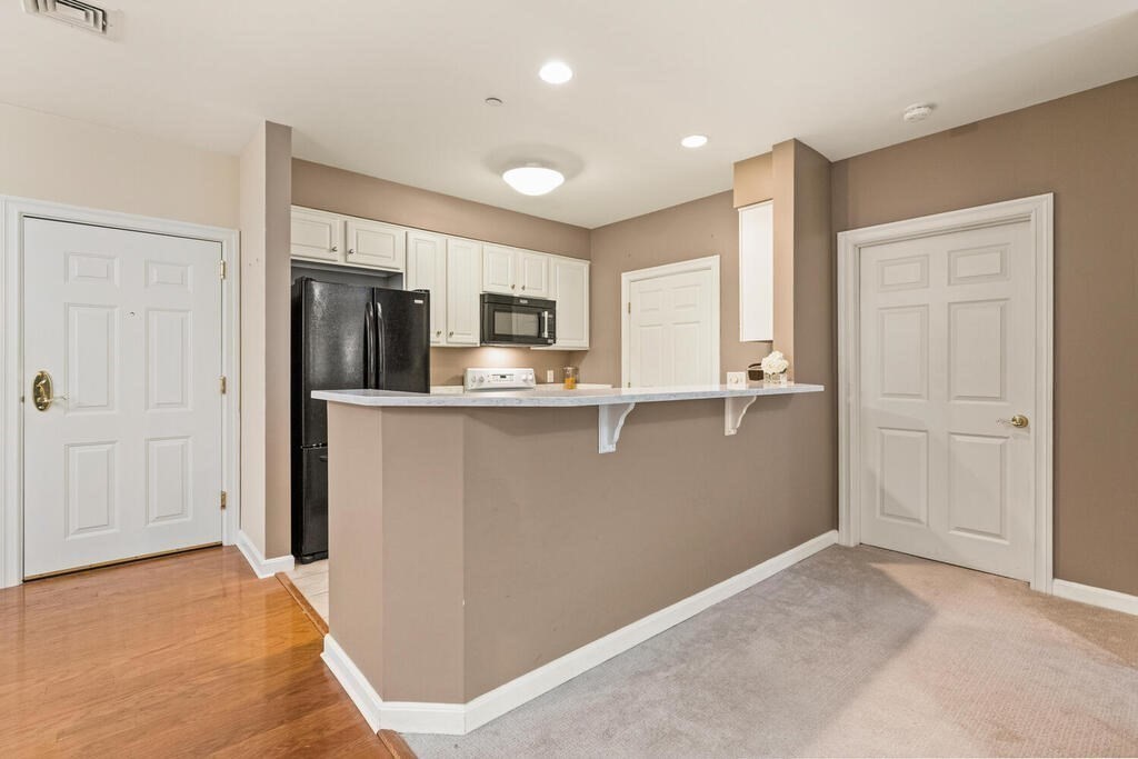180 Chickering Road, Unit 108C North Andover, MA 01845 - Photo 9 of 25 Gallery Image 9