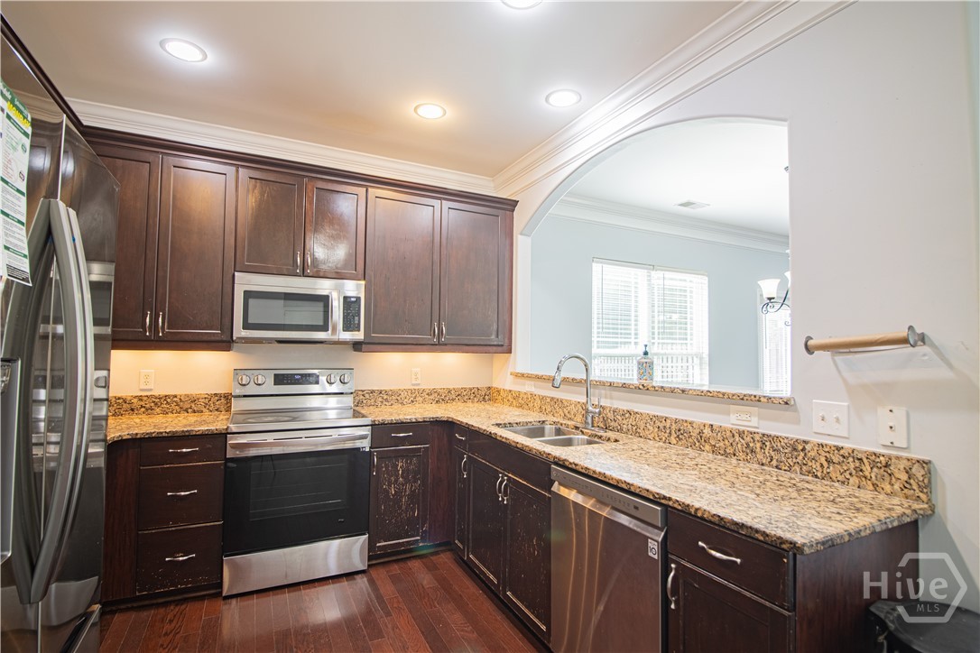 110 Spring Lakes Drive Savannah, GA 31407 - Photo 9 of 36 Kitchen