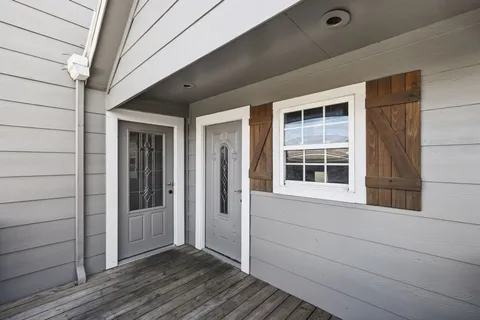 a view of house exterior