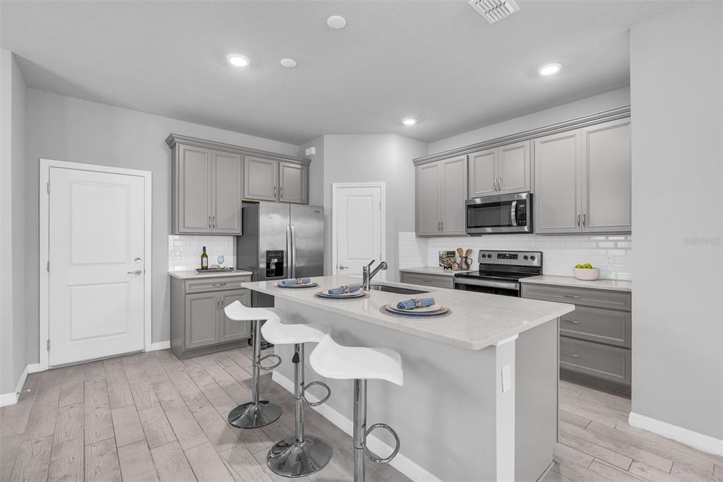 2765 Franklin Road St. Cloud, FL 34771 - Photo 6 of 29 Gallery Image 6