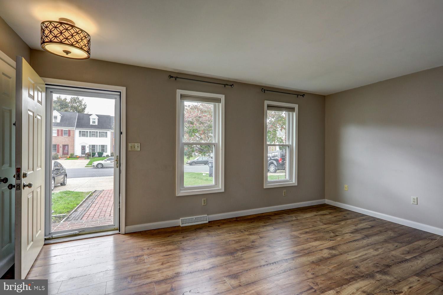 109 Chukar Court Lititz, PA 17543 - Photo 5 of 27 Main entrance