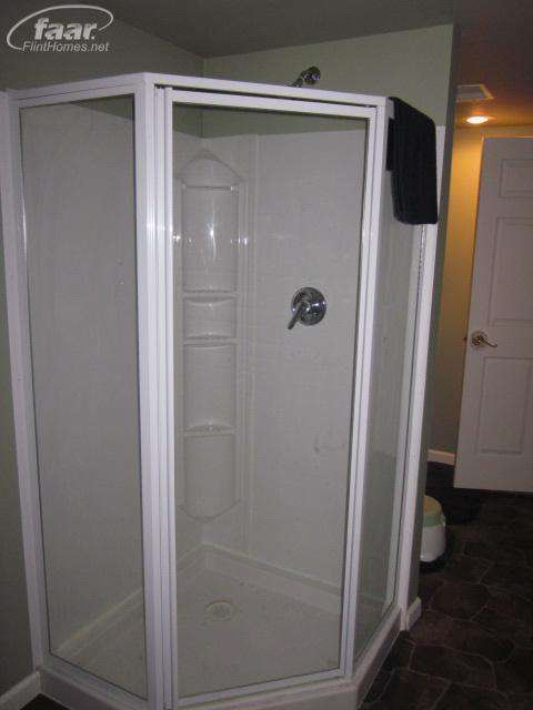 11279 Potter Road Flushing, MI 48433 - Photo 28 of 35 20360176-27.JPG