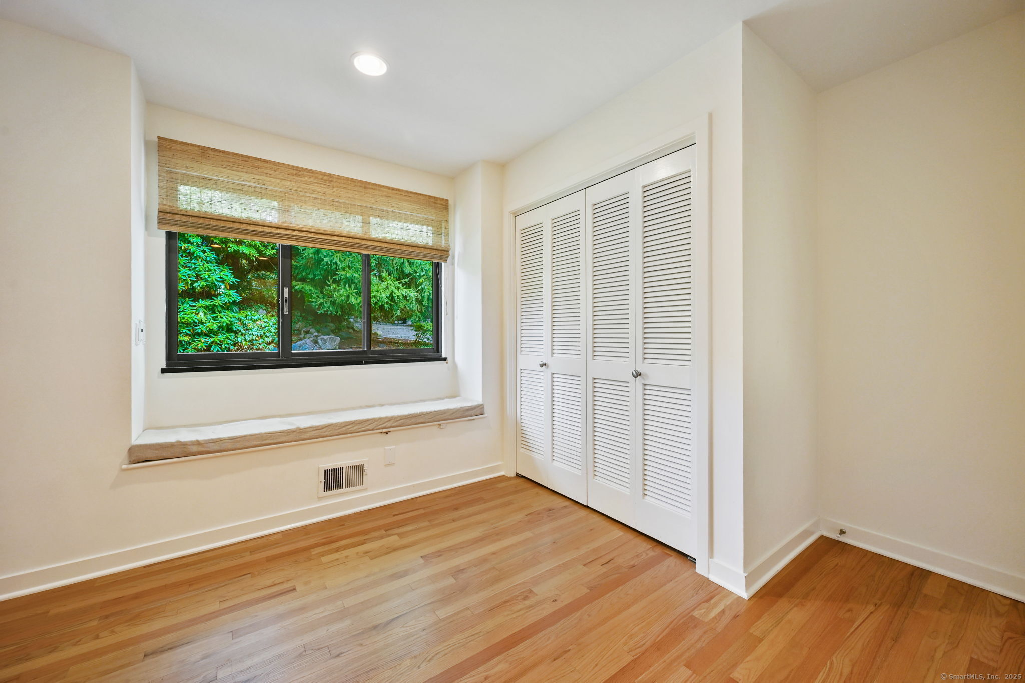 289 New Norwalk Road, Unit 22 New Canaan, CT 06840 - Photo 12 of 40