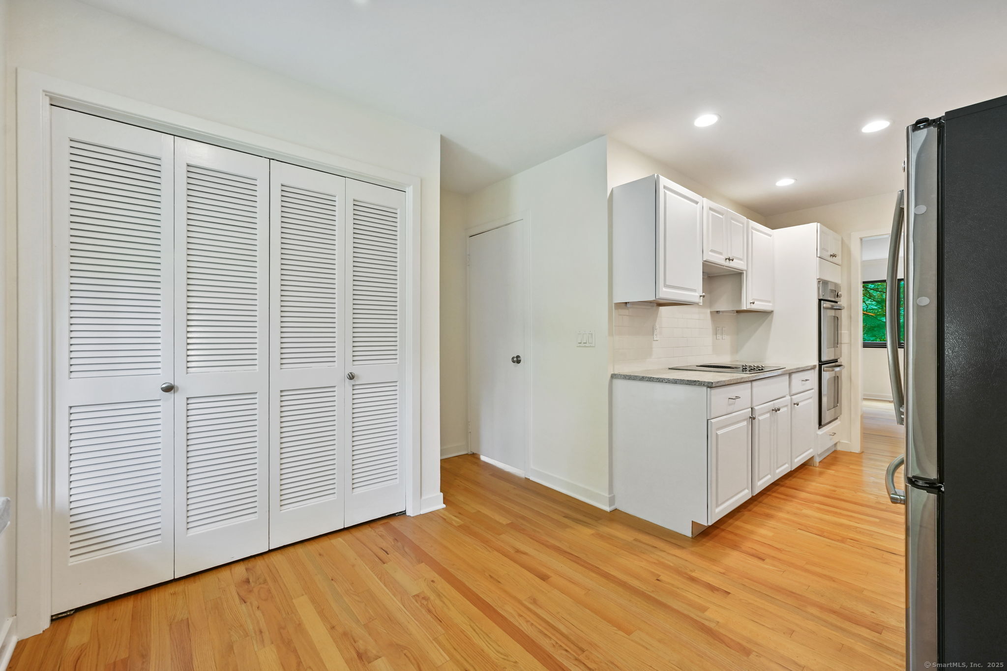 289 New Norwalk Road, Unit 22 New Canaan, CT 06840 - Photo 13 of 40