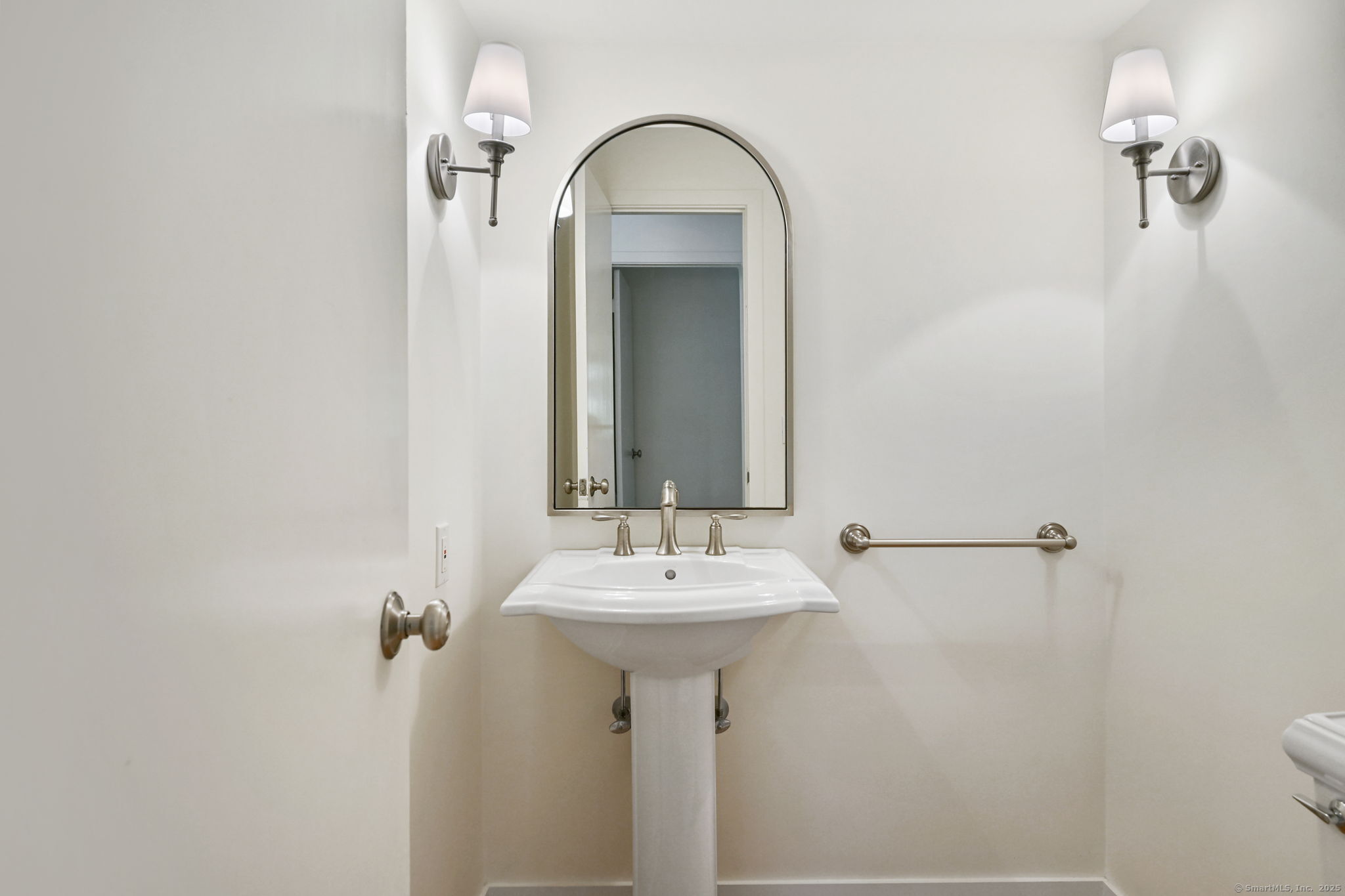 289 New Norwalk Road, Unit 22 New Canaan, CT 06840 - Photo 16 of 40