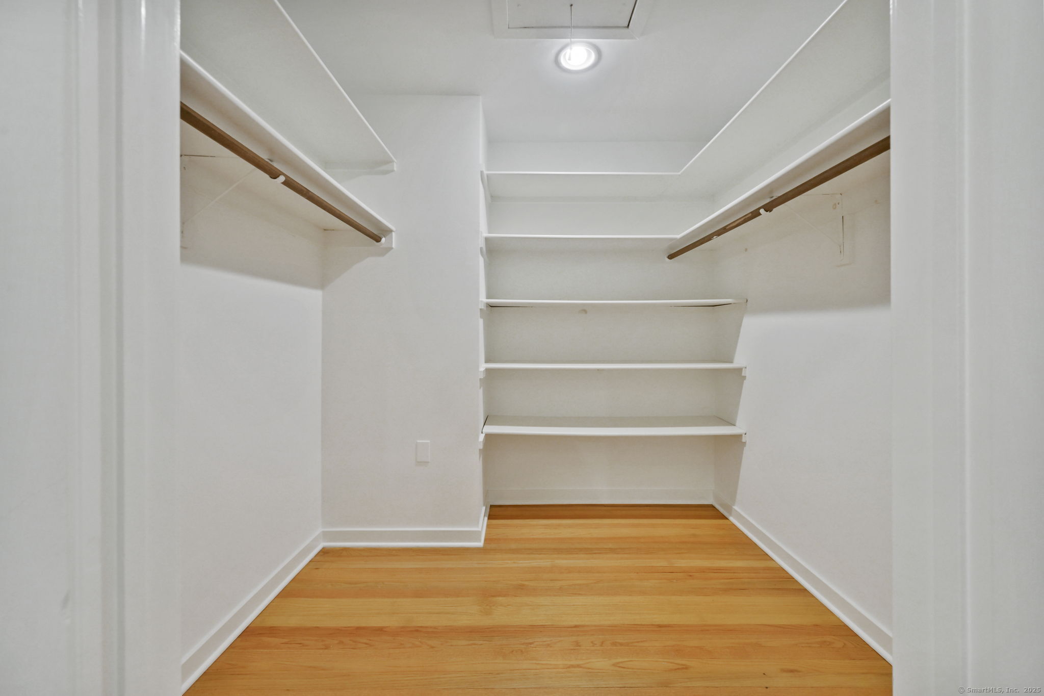 289 New Norwalk Road, Unit 22 New Canaan, CT 06840 - Photo 20 of 40