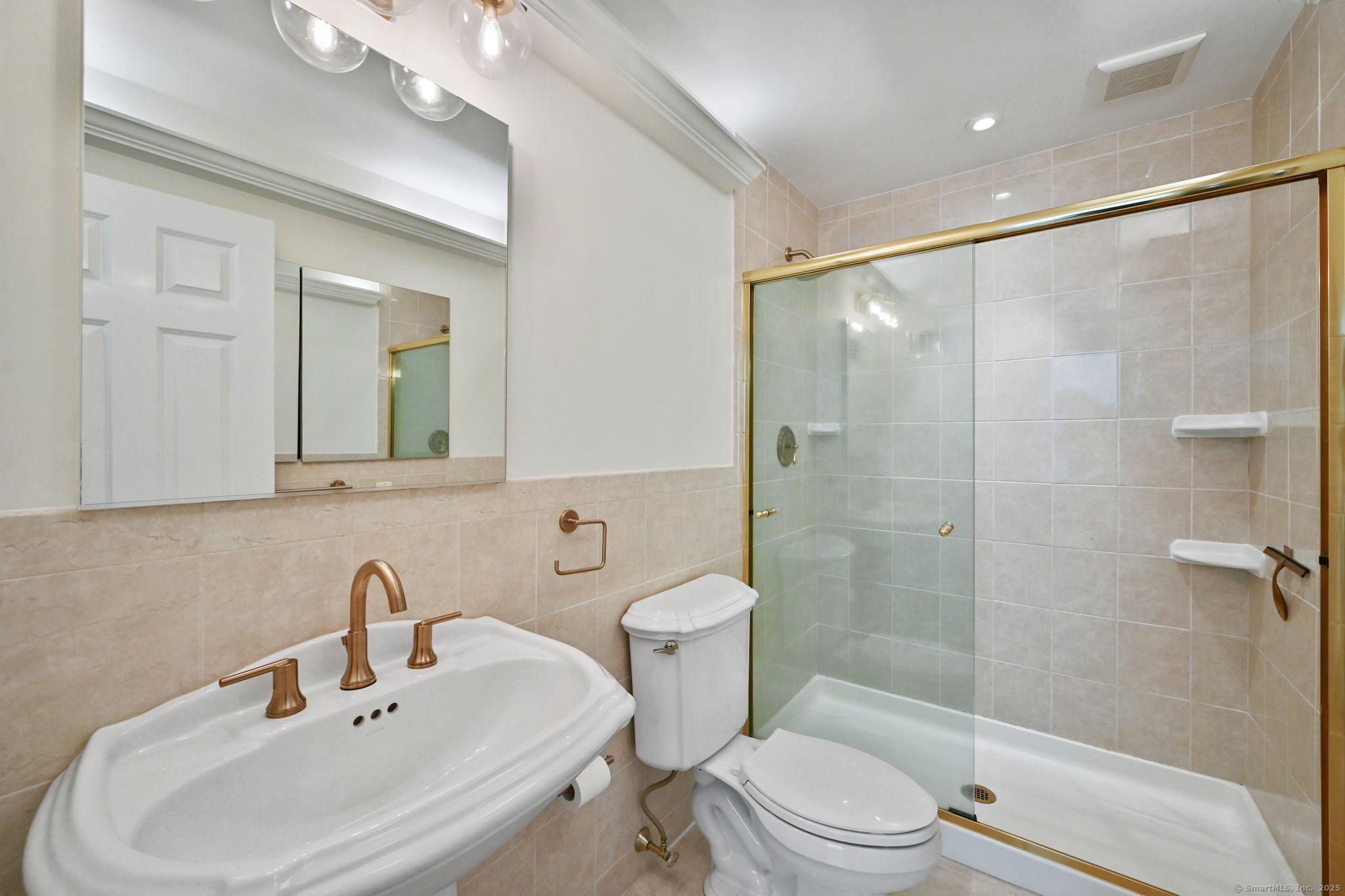 289 New Norwalk Road, Unit 22 New Canaan, CT 06840 - Photo 24 of 40