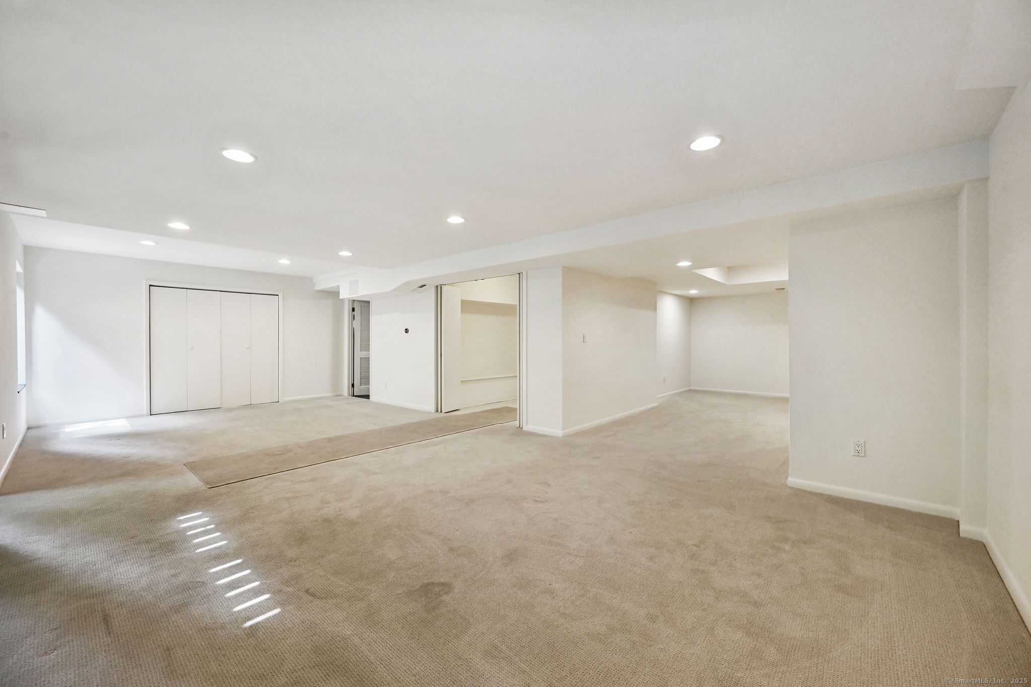 289 New Norwalk Road, Unit 22 New Canaan, CT 06840 - Photo 29 of 40