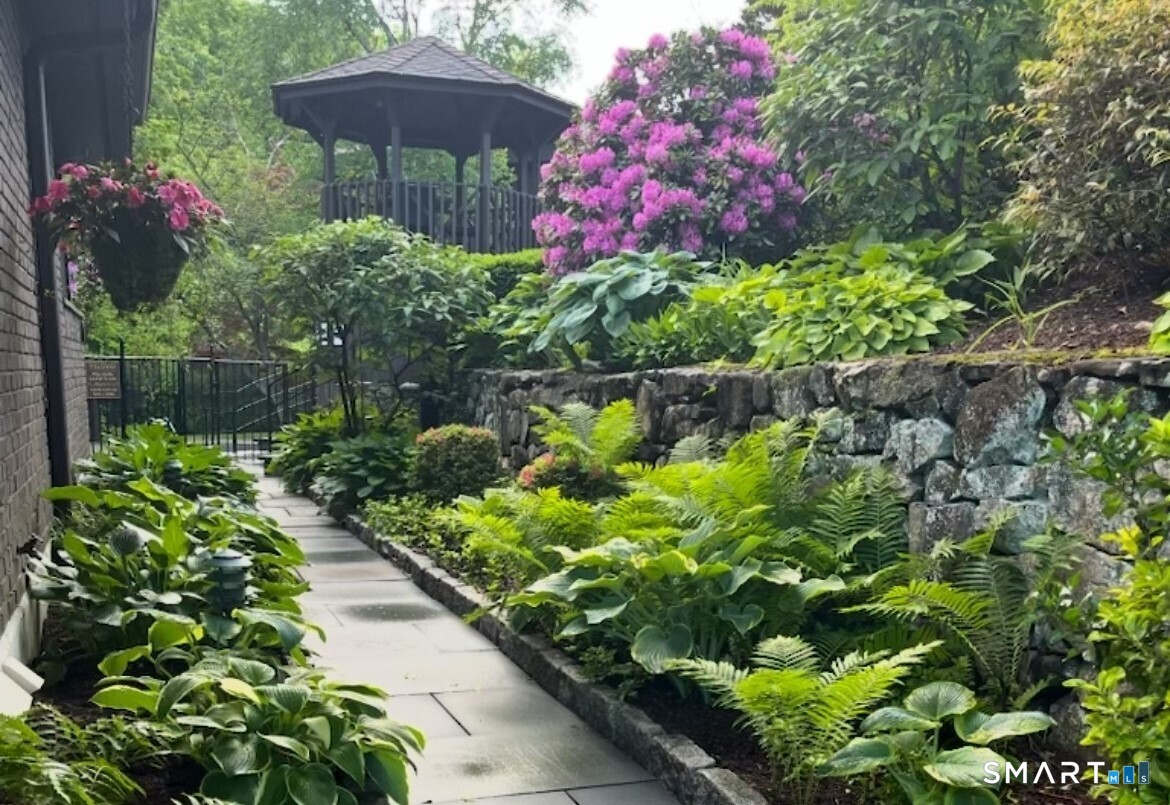 289 New Norwalk Road, Unit 22 New Canaan, CT 06840 - Photo 39 of 40