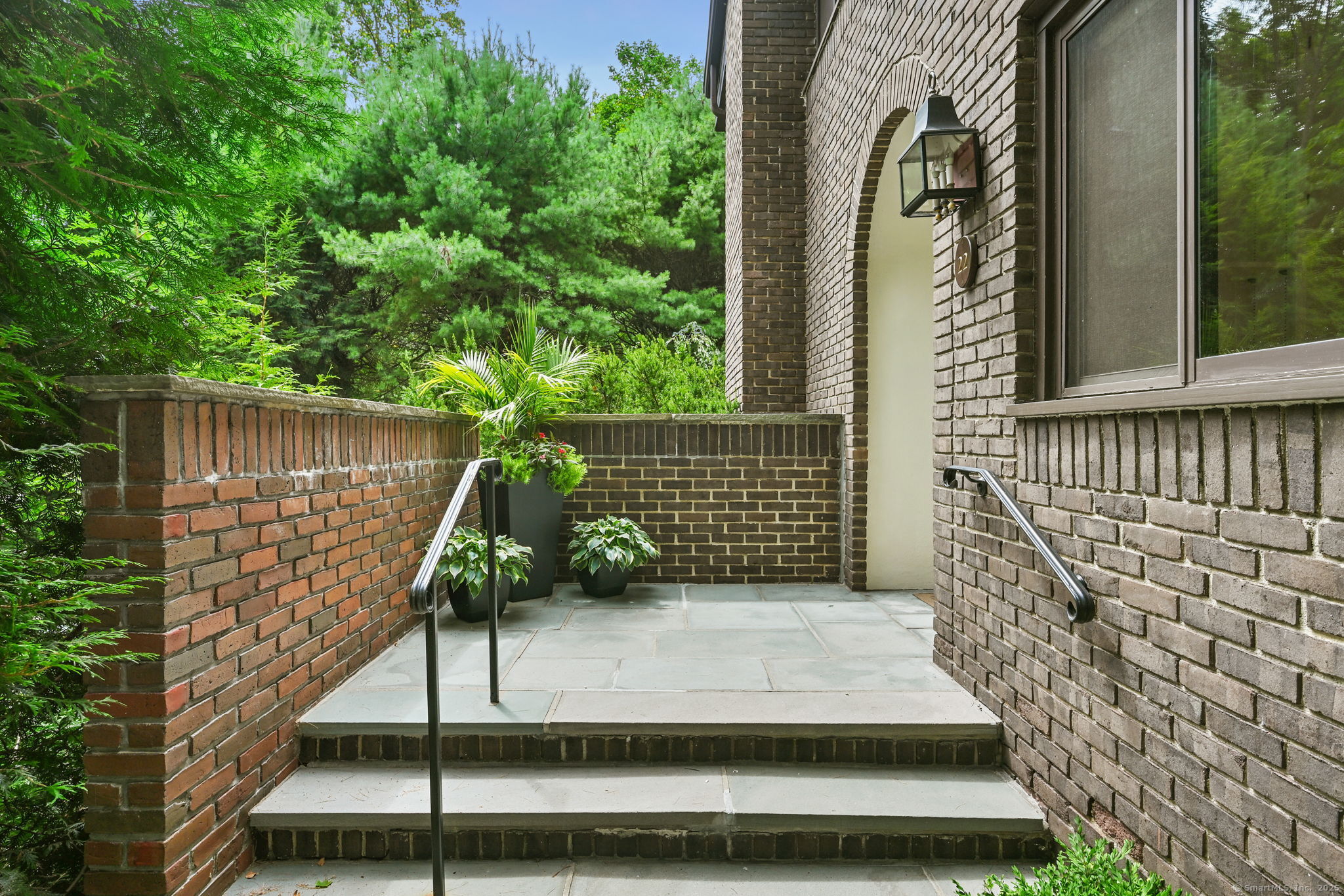 289 New Norwalk Road, Unit 22 New Canaan, CT 06840 - Photo 4 of 40