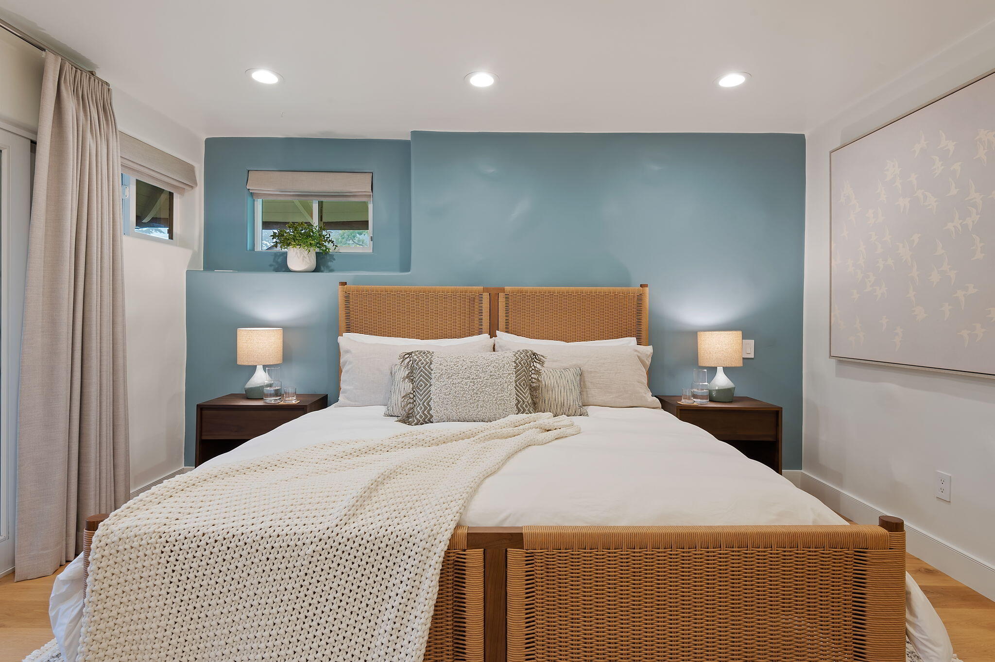 1126 Hill Road Montecito, CA 93108 - Photo 16 of 43 31-web-or-mls-31 - Primary Bedroom (2)