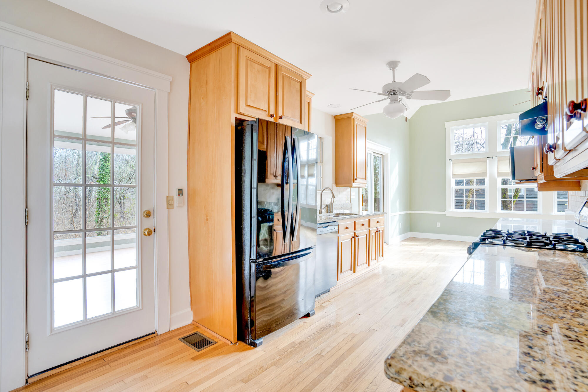 205 Hardy Road Lookout Mountain, GA 30750 - Photo 16 of 47 Kitchen