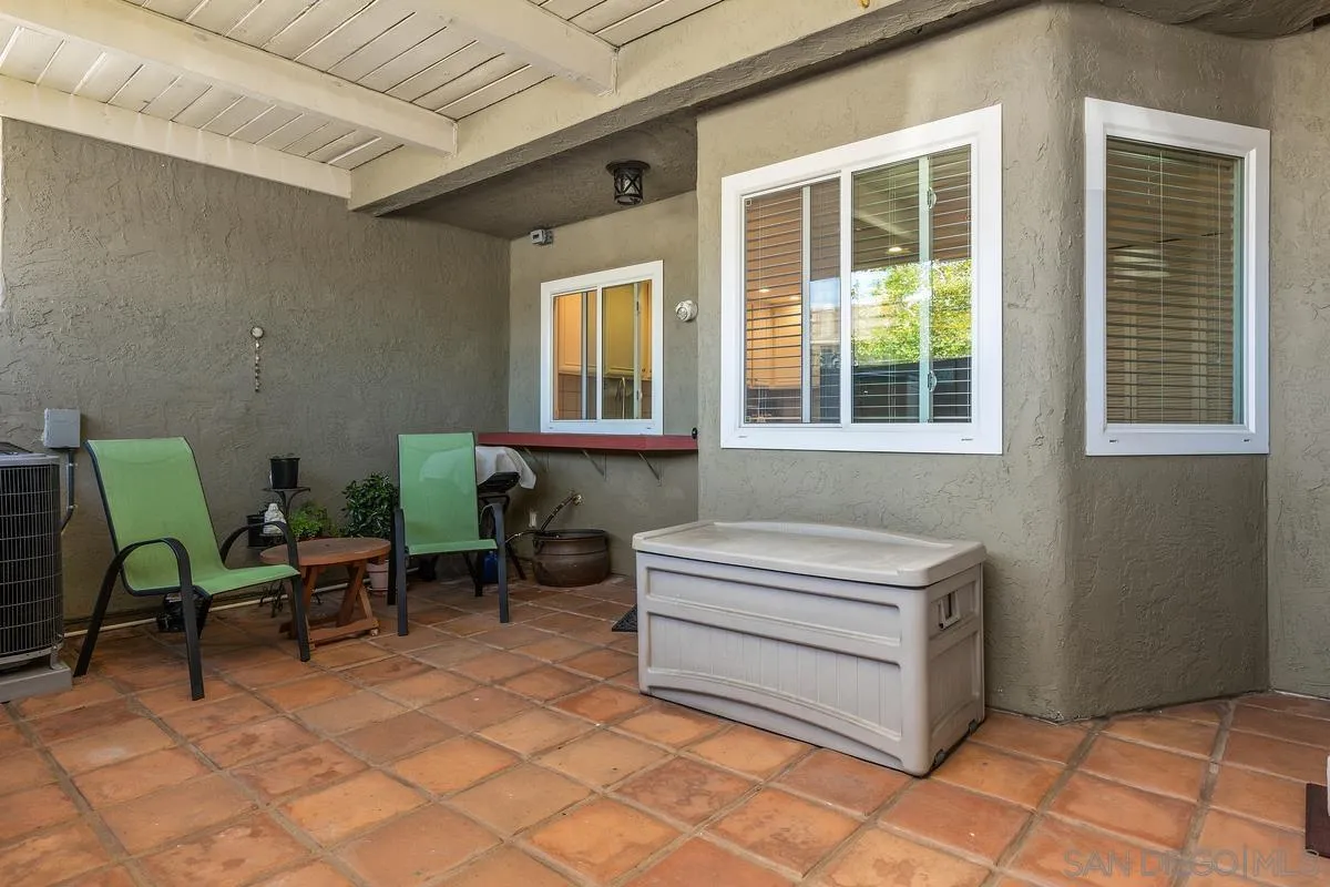 17533 Fairlie Road Rancho Bernardo, CA 92128 - Photo 4 of 46