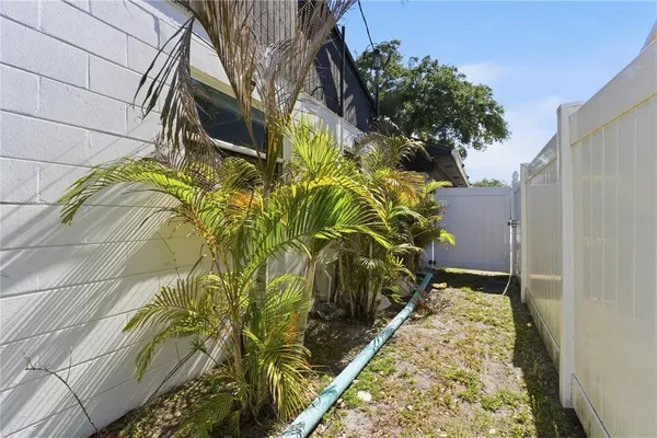 $2,395 | 7005 North Duncan Avenue, Tampa, FL 33604