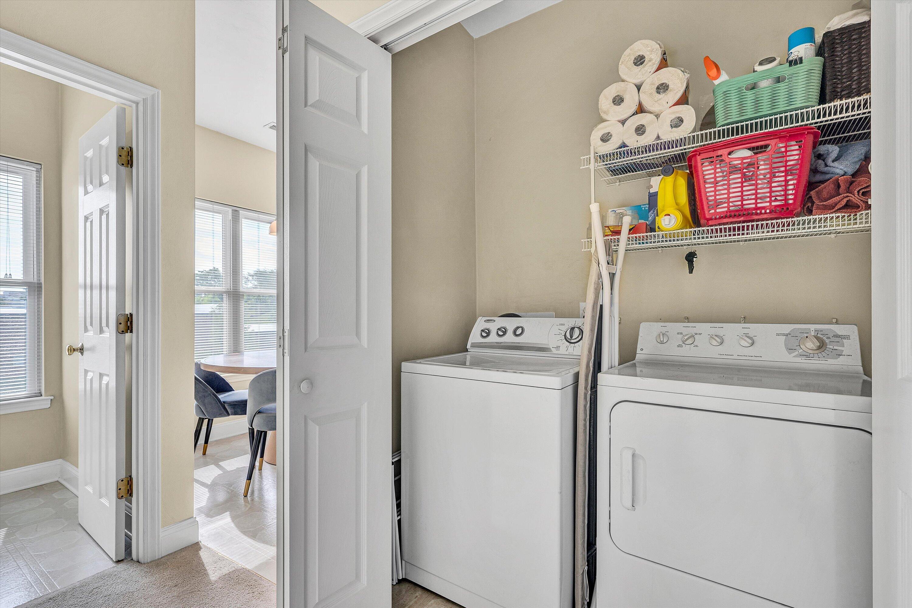 1913 South Clearing Road Salem, VA 24153 - Photo 16 of 28 a utility room with dryer and washer