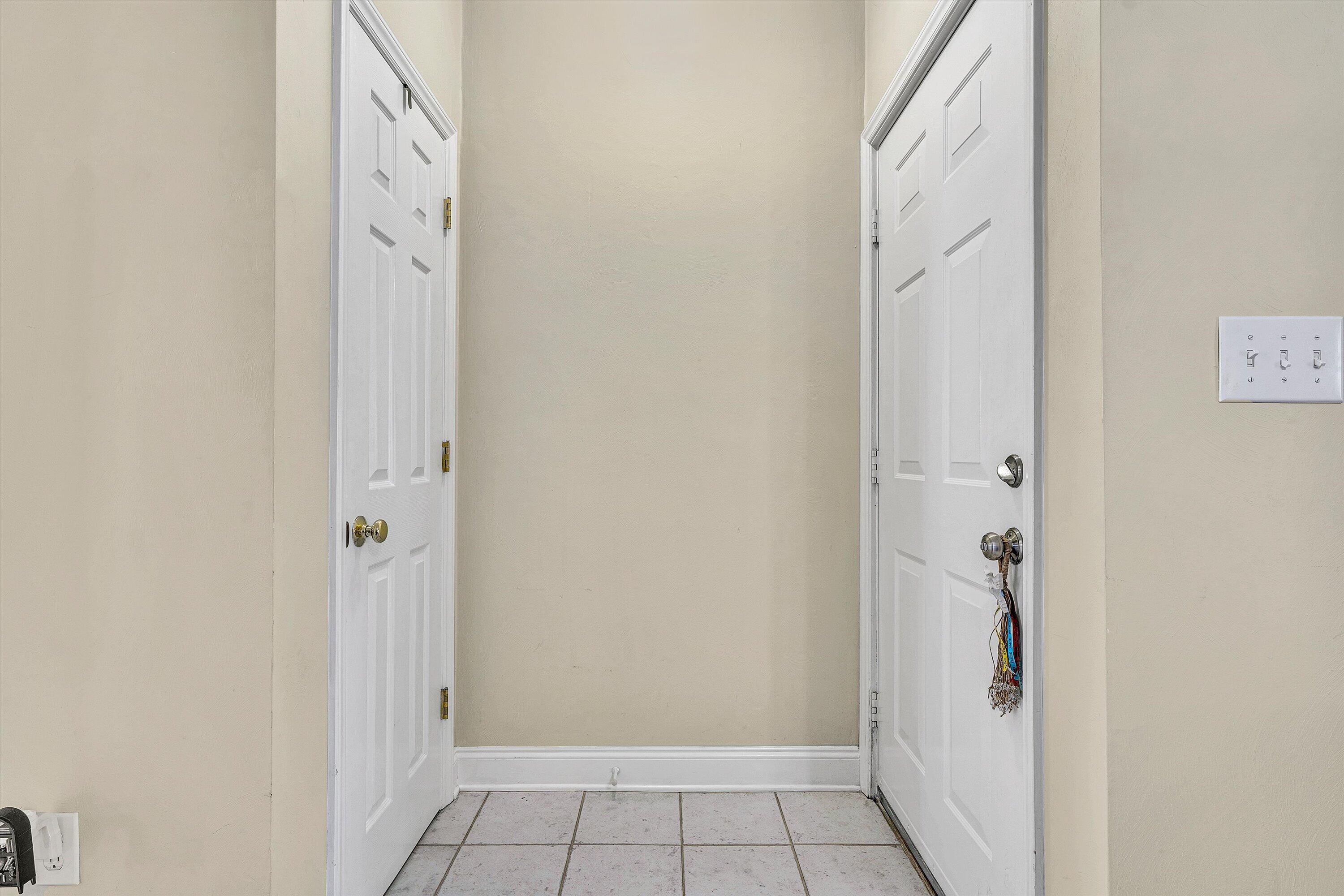 1913 South Clearing Road Salem, VA 24153 - Photo 4 of 28 a bathroom with a granite countertop shower
