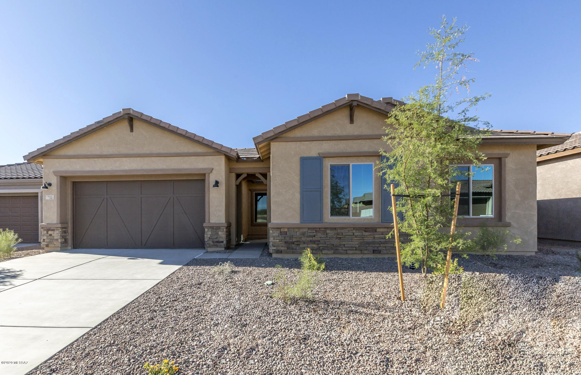 732 East Romsdalen Road Tucson, AZ 85755 - Photo 1 of 36