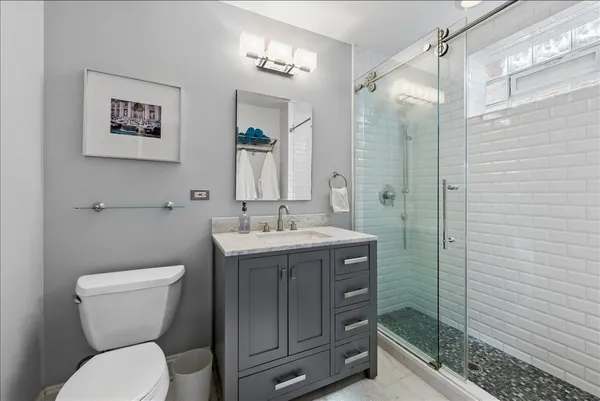 $569,000 | 4511 North Dover Street, Unit 2S, Chicago, IL 60640