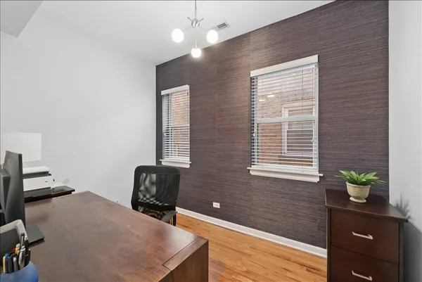 $569,000 | 4511 North Dover Street, Unit 2S, Chicago, IL 60640