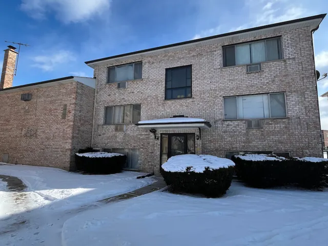 $3,000 | 10430 Michael Todd Terrace, Unit 1N, Glenview, IL 60025