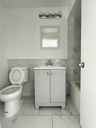 $2,500 | 10430 Michael Todd Terrace, Unit 1N, Glenview, IL 60025