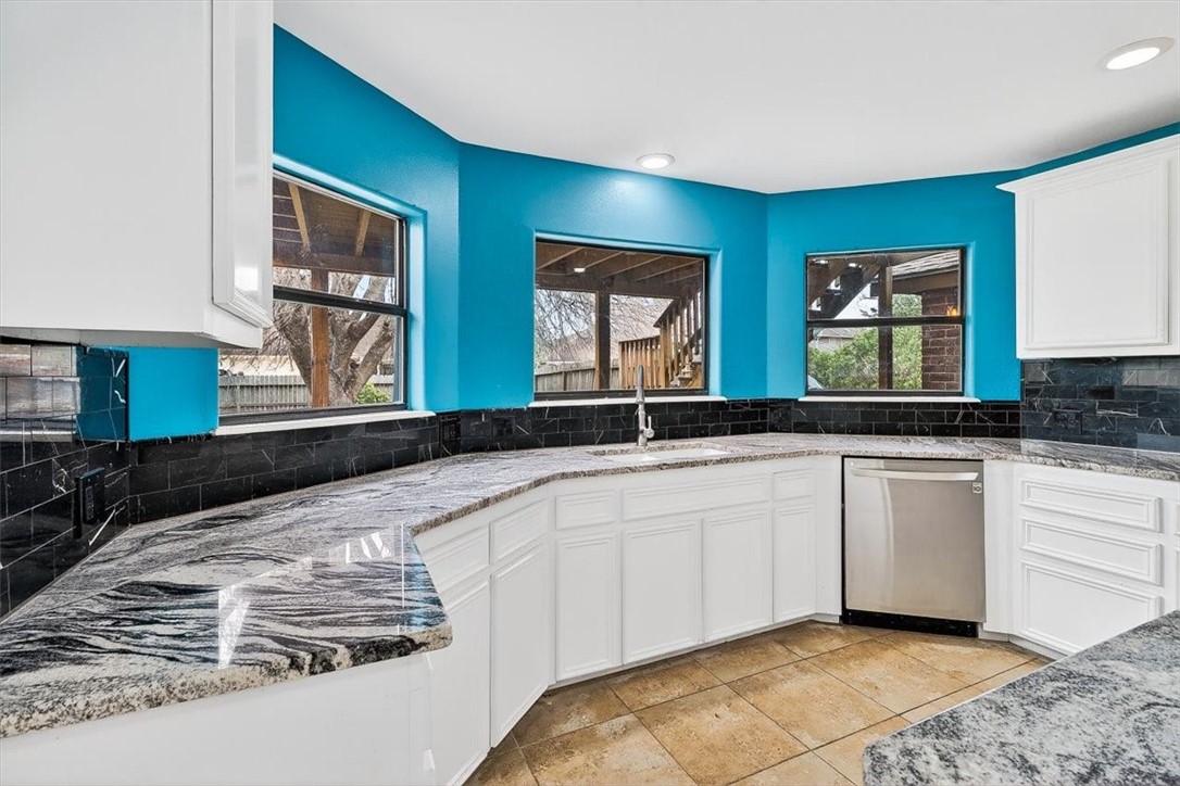 7009 Chiswick Drive Corpus Christi, TX 78413 - Photo 9 of 39