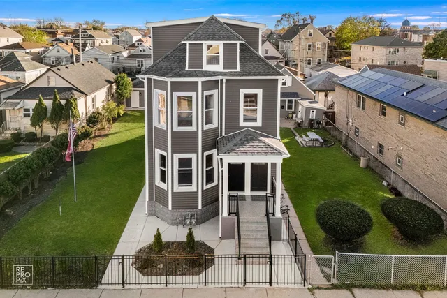 $629,000 | 7539 West 61st Street, Summit, IL 60501