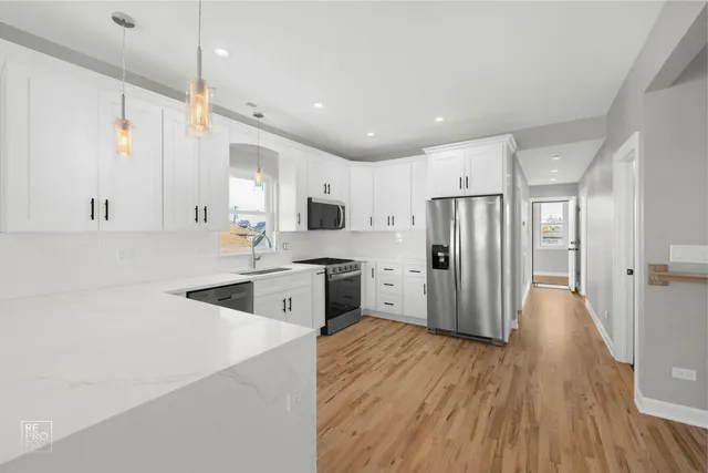 $629,000 | 7539 West 61st Street, Summit, IL 60501