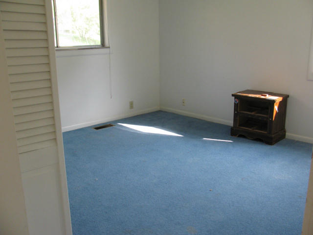 106 Nolan Road Oak Ridge, TN 37830 - Photo 8 of 10 106 Nolan Rd Oak Ridge Tn