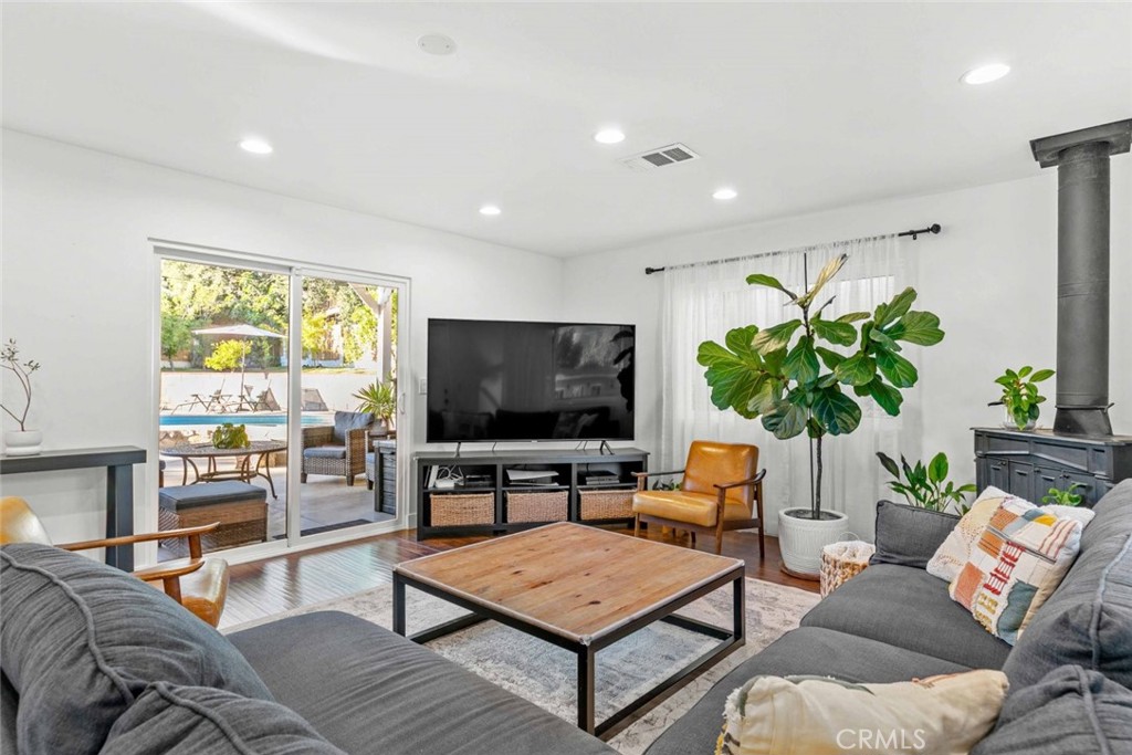 9836 Creemore Drive Tujunga, CA 91042 - Photo 20 of 50