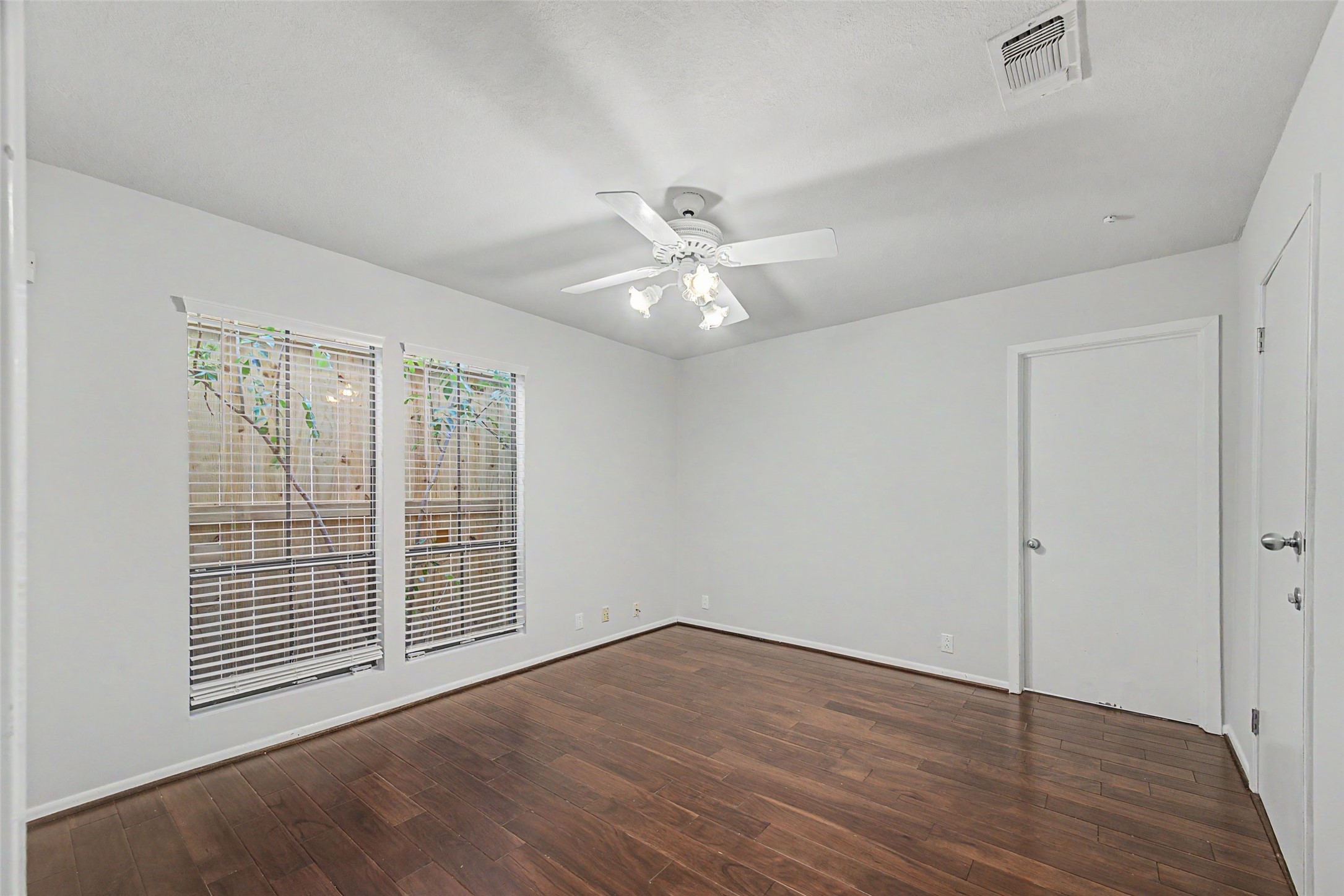 2723 Nottingham Street Houston, TX 77005 - Photo 37 of 47