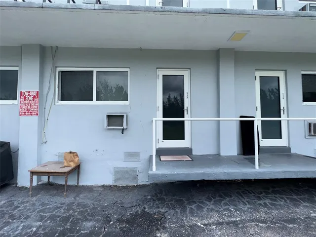 $1,720 | 600 Layne Boulevard, Unit 117, Hallandale Beach, FL 33009