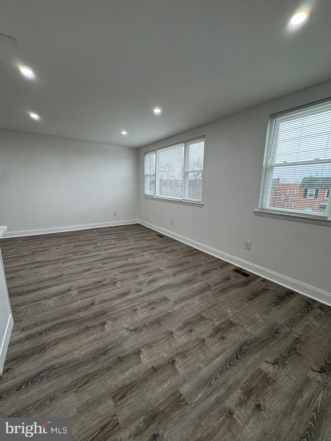 9762 Hilspach Street Philadelphia, PA 19115 - Photo 4 of 12