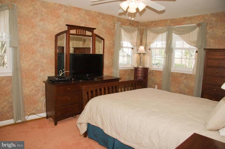 5 Tenbury Road Lutherville-Timonium, MD 21093 - Photo 18 of 30 Master Bedroom