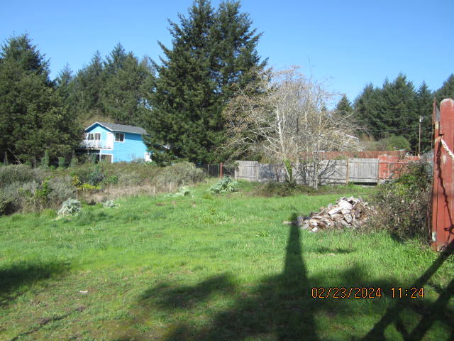209 Spring Road Shelter Cove, CA 95589 - Photo 8 of 27 IMG_4465