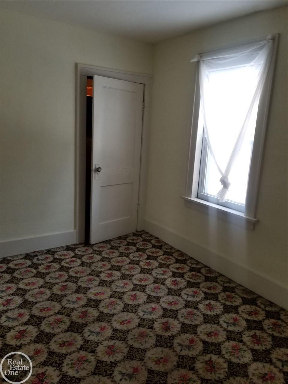 2641 Beach Port Port Huron, MI 48060 - Photo 11 of 21