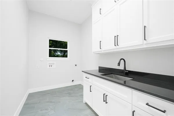 a close view of sink and tap