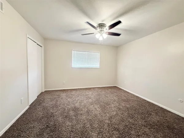$875 | 500 Willow Drive, Unit B7, Lake Jackson, TX 77566