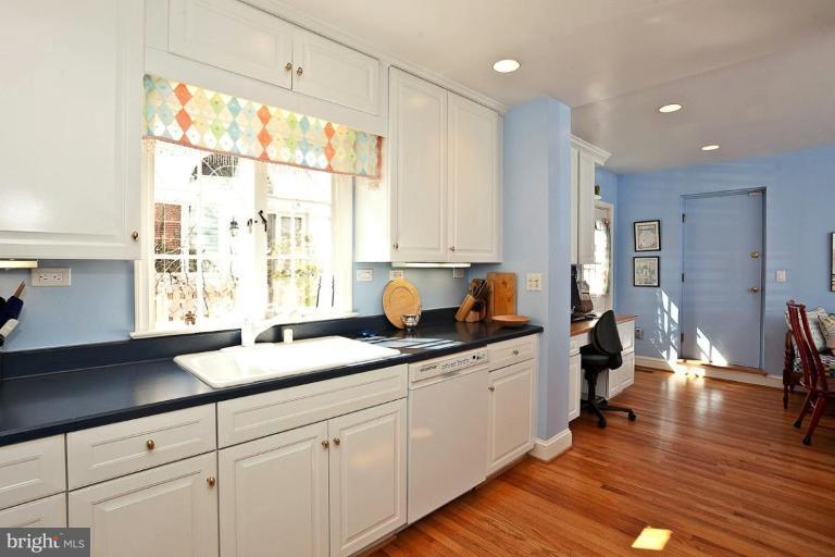 635 Yarmouth Road Towson, MD 21286 - Photo 11 of 20 Kitchen #3
