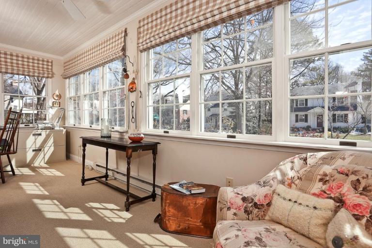 635 Yarmouth Road Towson, MD 21286 - Photo 6 of 20 Sunroom