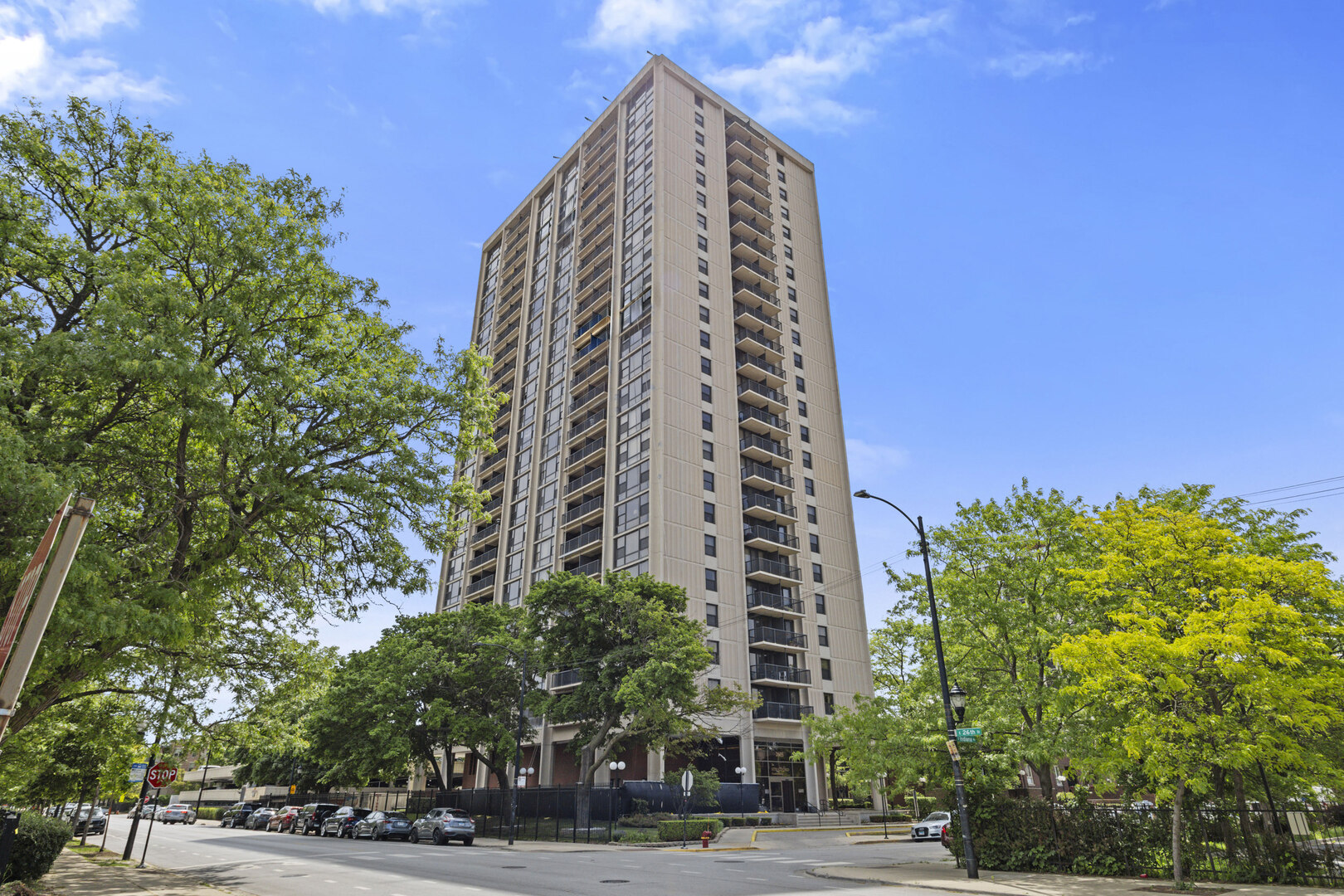 2605 South Indiana Avenue, Unit 1007 Chicago, IL 60616 - Photo 1 of 22