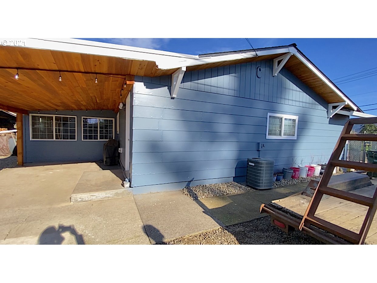 2560 North 23rd Street Springfield, OR 97477 - Photo 26 of 29 Gallery Image 26
