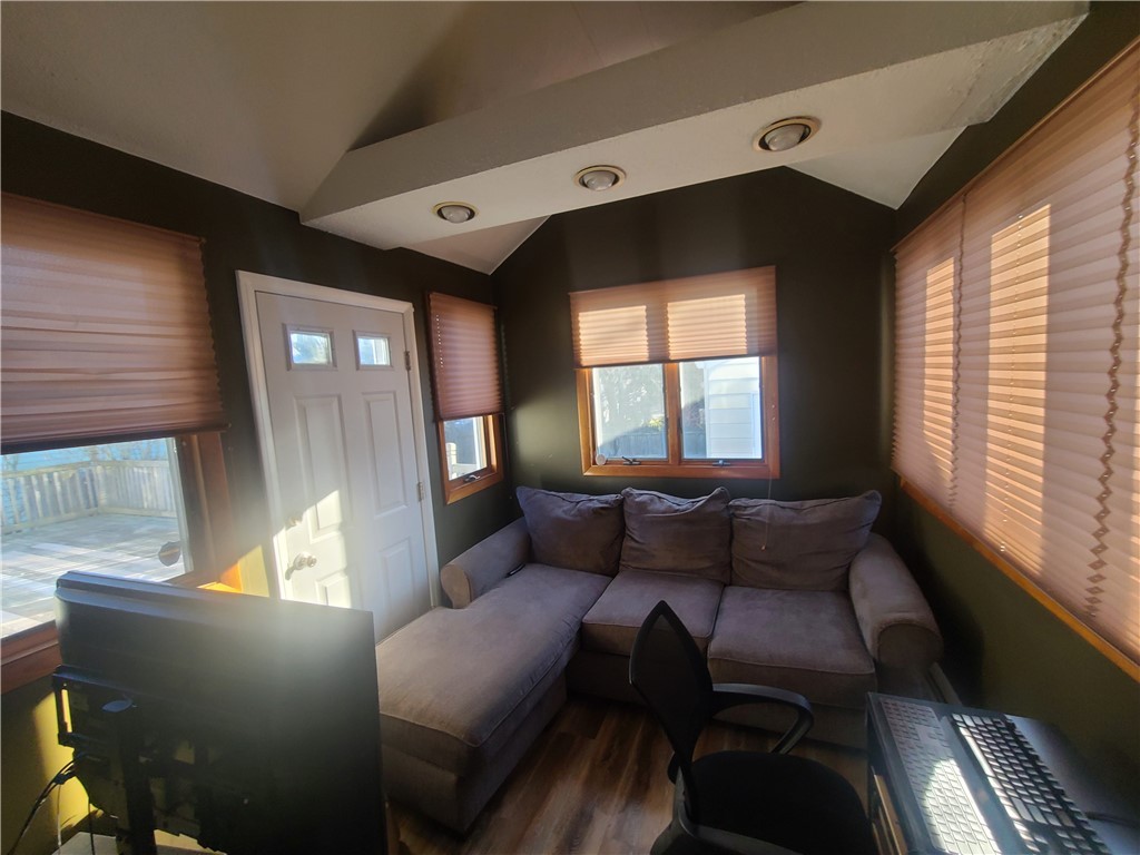 33 Hamilton Road Cranston, RI 02910 - Photo 13 of 15 Gallery Image 13