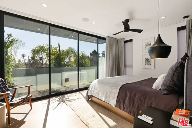 $3,095,000 | 303 Venice Way, Venice, CA 90291