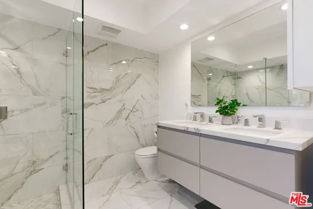 $3,095,000 | 303 Venice Way, Venice, CA 90291