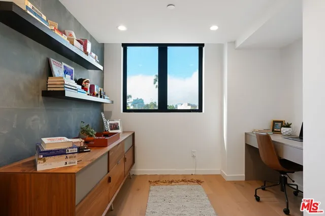 $3,095,000 | 303 Venice Way, Venice, CA 90291