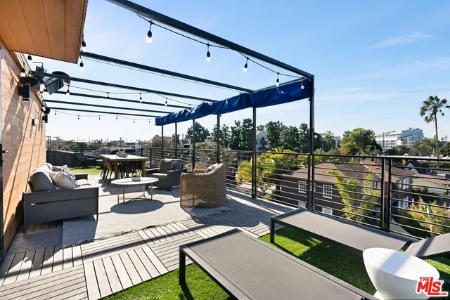 $3,095,000 | 303 Venice Way, Venice, CA 90291