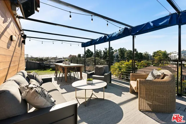 $3,095,000 | 303 Venice Way, Venice, CA 90291