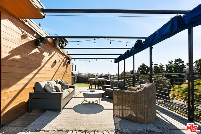 $3,095,000 | 303 Venice Way, Venice, CA 90291