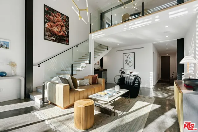 $3,095,000 | 303 Venice Way, Venice, CA 90291